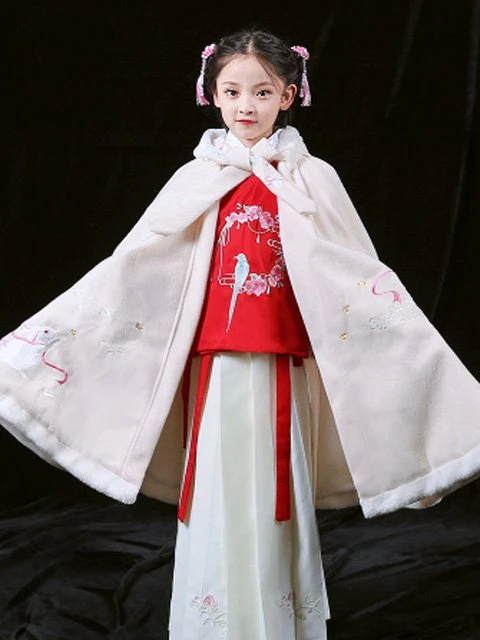 How to Chose Pretty Chinese New Year Traditional Clothing for Festival