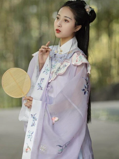 How to Wear Yunjian & Ming Ancient Chinese Clothing Classy and Beautiful in Summer