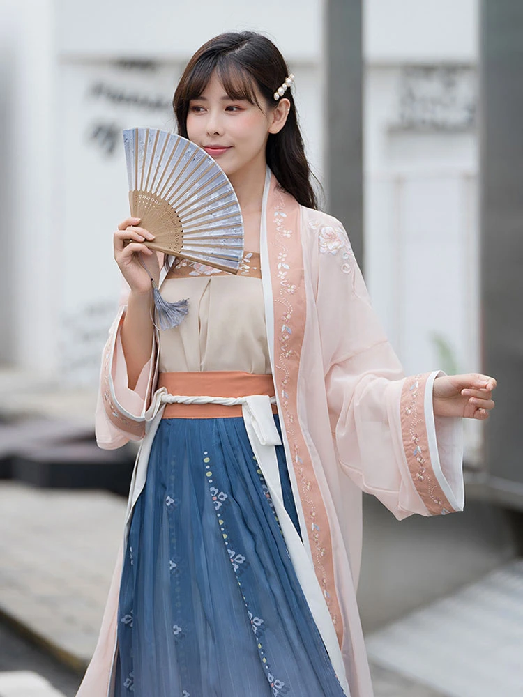 Summer Blossom Han Fu Shop