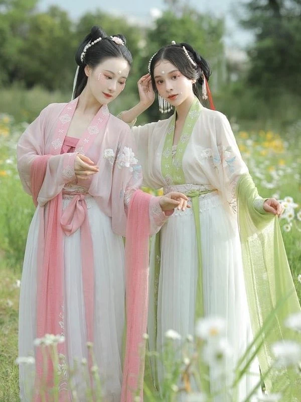 Which Attractive Girl's Chinese Tunic is Worth Buying?