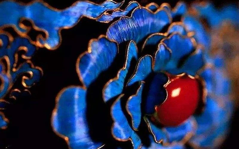 Chinese Dress Accessories:The Cruelty & Beauty of Tian-tsui