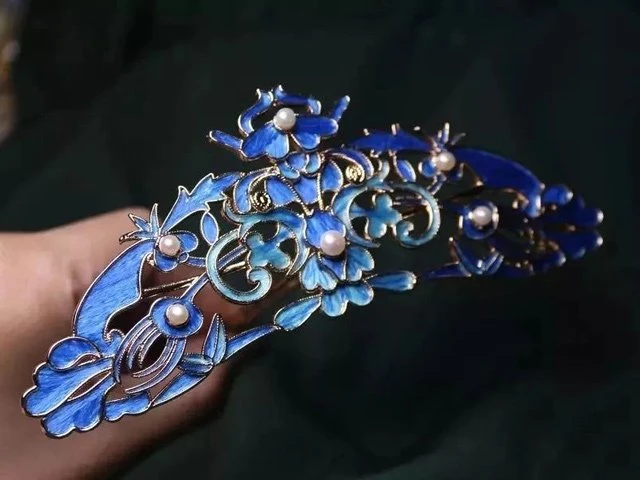 Chinese Dress Accessories:The Cruelty & Beauty of Tian-tsui