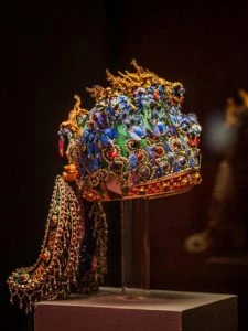 Chinese Dress Accessories:The Cruelty & Beauty of Tian-tsui