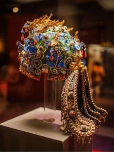 Chinese Dress Accessories:The Cruelty & Beauty of Tian-tsui