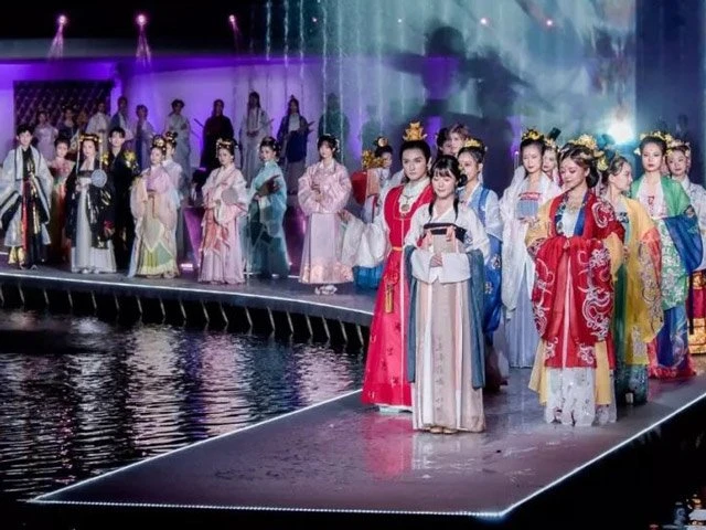 Chinese Hanfu Industry - Changing & Get Better 