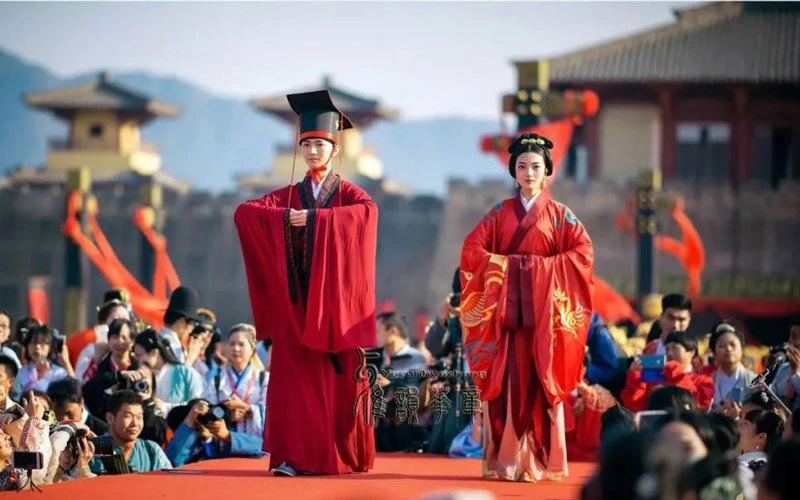 12 Most Gorgeous Traditional Chinese Wedding Dresses