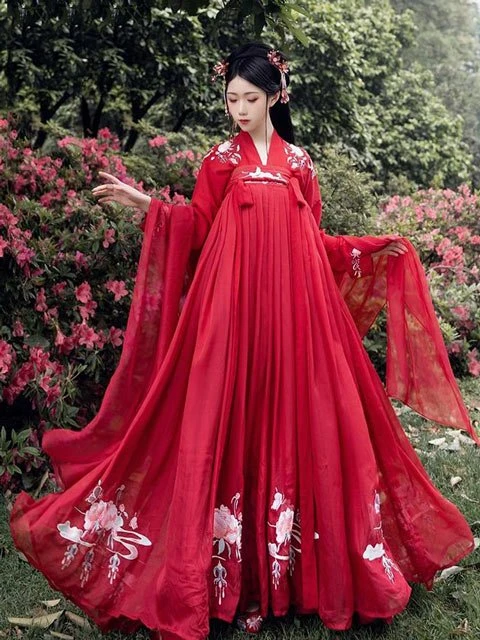 12 Most Gorgeous Traditional Chinese Wedding Dresses