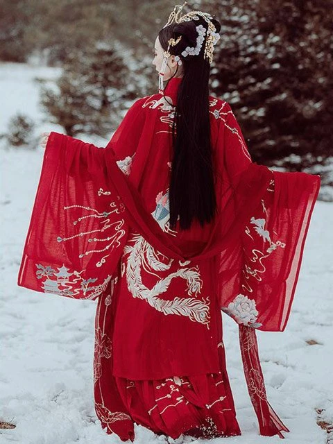 12 Most Gorgeous Traditional Chinese Wedding Dresses