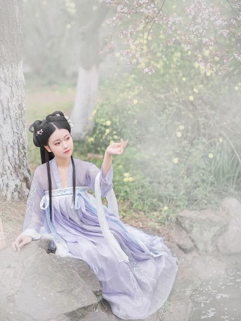 2020 Beautiful Hanfu Photography | Looking Forward to the Flowering Season