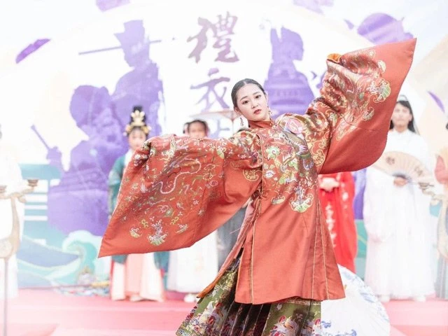 2020 Li Yi Hua Xia Hanfu Supermodel Competition