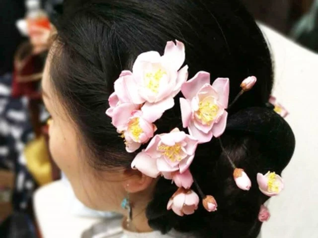 4 Beautiful Artificial Flowers in Han Fu Hair Accessories