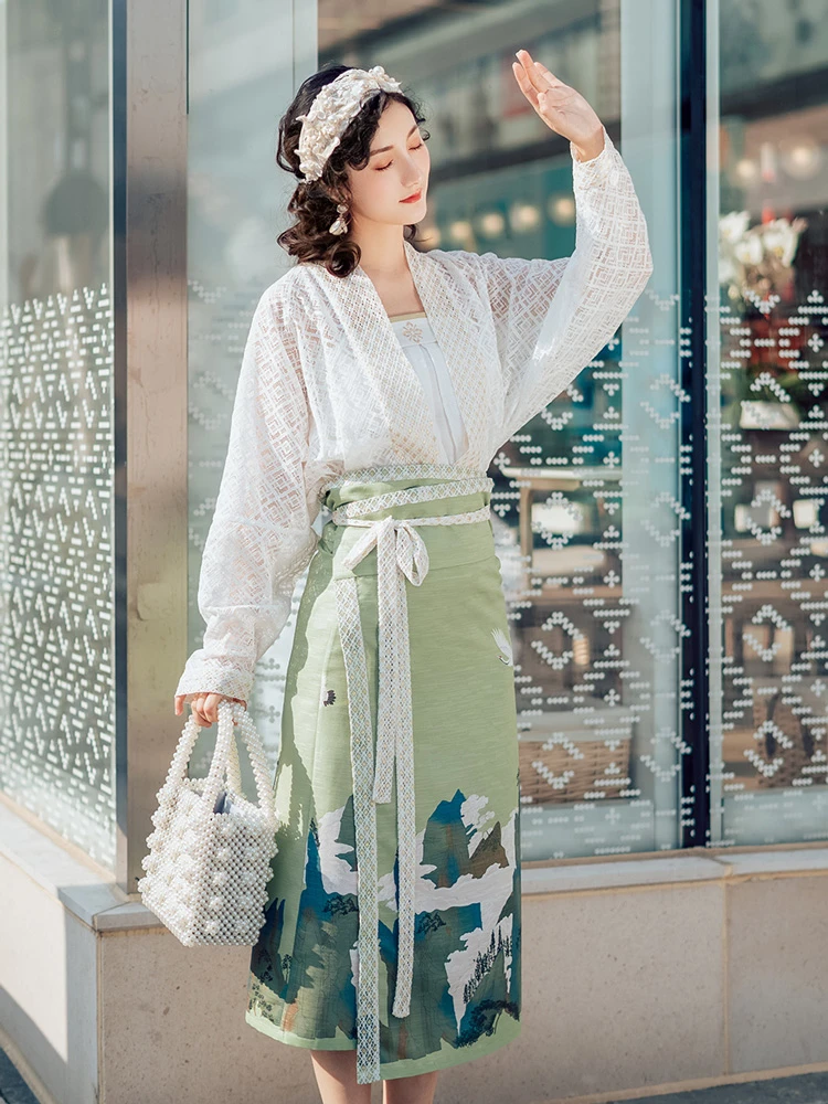 Fairy Mountain White Lace Hanfu