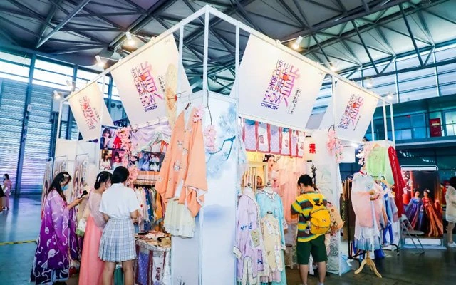 First Luochang Chinese Hanfu Show in ChinaJoy