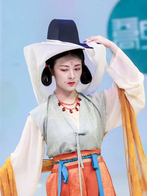 First Luochang Chinese Hanfu Show in ChinaJoy