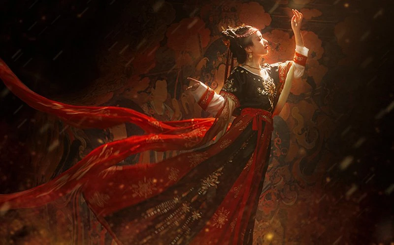 The Classic Color Scheme in Chinese Costume - Red & Black