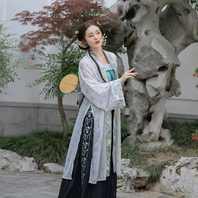 2020 Unlock Many Ways to Wear a Beautiful Chinese Costume