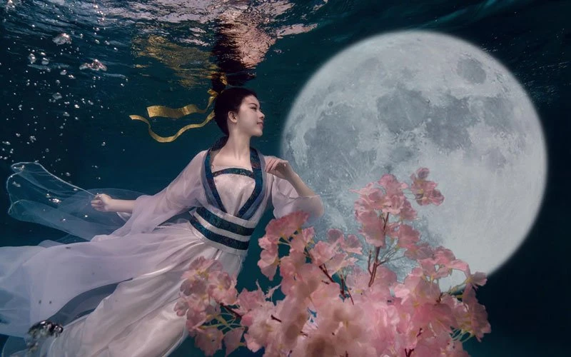 How to Celebrate the Mid-Autumn Festival?