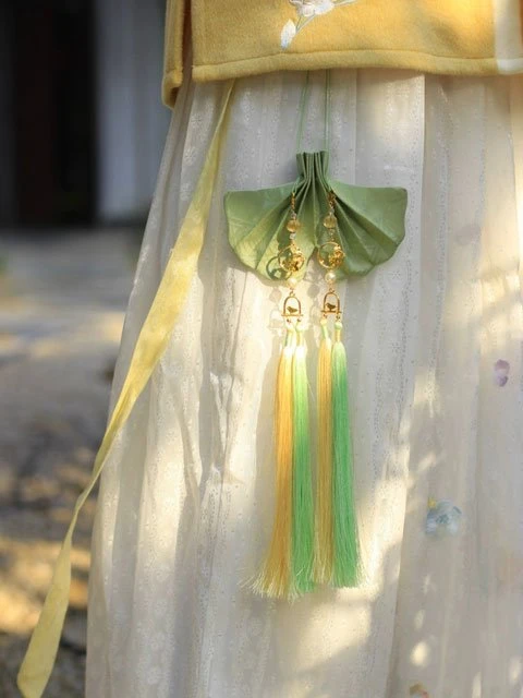 The Autumn Hanfu Style - Chinese Costume for the Female