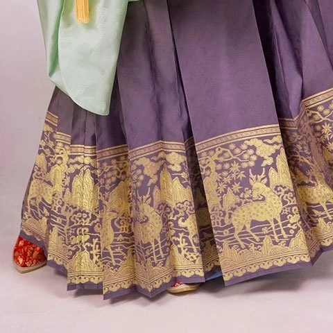 The Autumn Hanfu Style - Chinese Costume for the Female