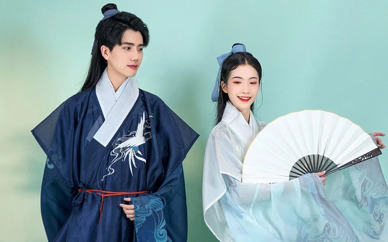 How Beautiful is Blue Hanfu in Traditional Chinese Hanfu