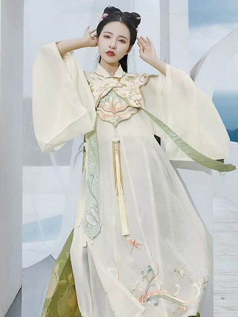 12 Latest Fashion Chinese Clothing Hanfu Styles in Runway