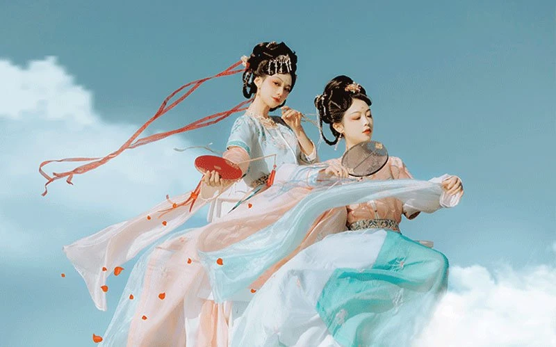 Ancient Chinese Fashion: Historical Prototype of Hanfu Style