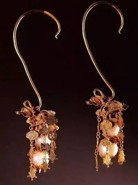History of Chinese Traditional Earrings
