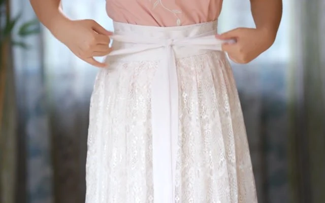 How to Wear Hanfu (7) – Ming Dynasty Sheer Fabric Shirt
