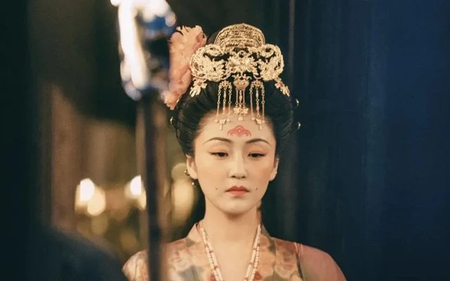 Huadian - A Special Hanfu Makeup for Female