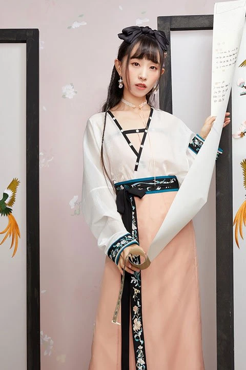 6 Surprisingly Easy Ways To Wear Han Element In Daily Life