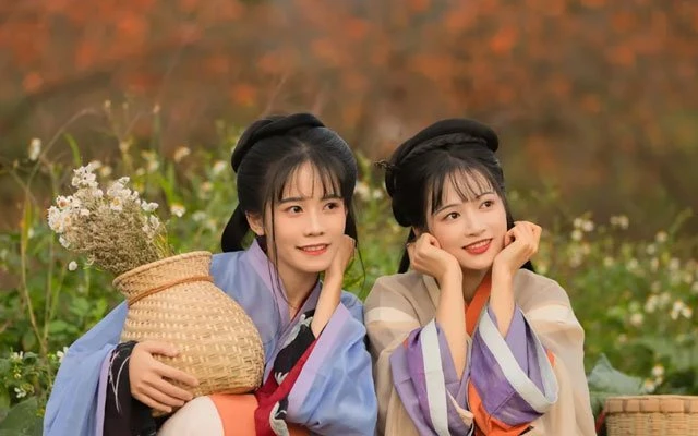 Harvest Autumn & Hanfu Girls