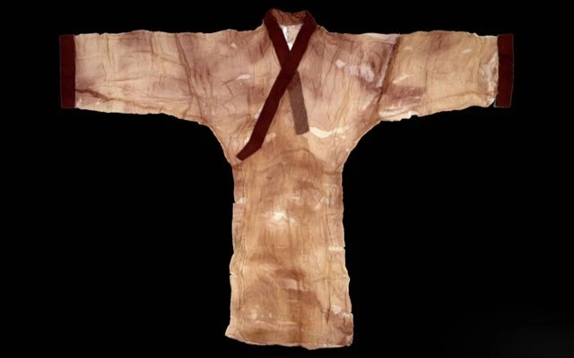 History of Chinese Silk Robe & Han Dynasty Textile Industry