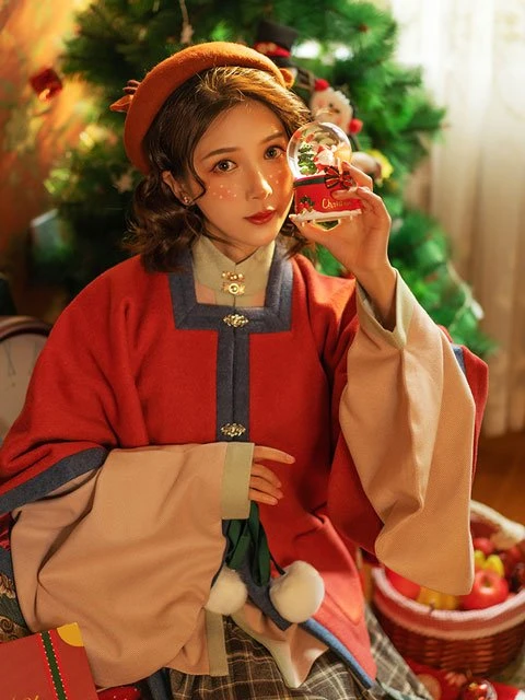 4 Sets Hanfu for Christmas That'll Make You Special