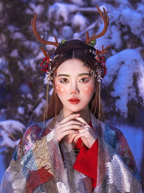 5 Sets of Graceful Hanfu Photos for Christmas 11