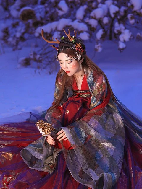 5 Sets of Graceful Hanfu Photos for Christmas 12