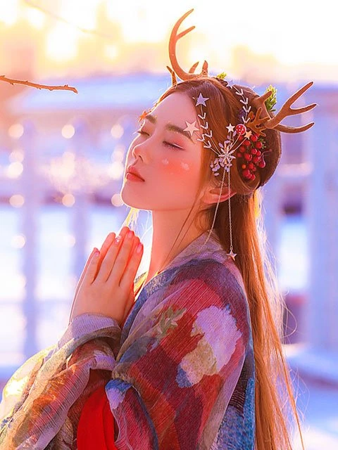 5 Sets of Graceful Hanfu Photos for Christmas 14