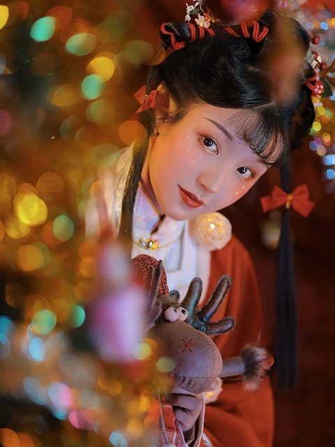5 Sets of Graceful Hanfu Photos for Christmas 16
