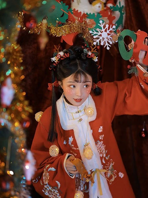 5 Sets of Graceful Hanfu Photos for Christmas 17