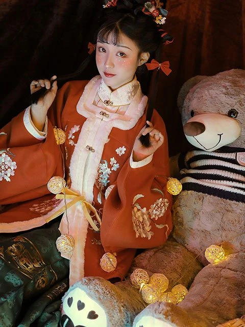 5 Sets of Graceful Hanfu Photos for Christmas 18