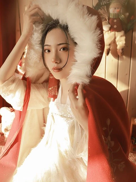5 Sets of Graceful Hanfu Photos for Christmas 30