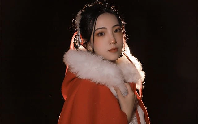5 Sets of Graceful Hanfu Photos for Christmas 33