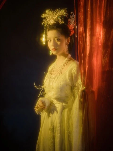 Hanfu Girl: Siyue - Restore the Beauty of Four Classic Novels 2