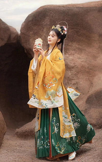 4 Sets of Rare Colorways Hanfu Styles