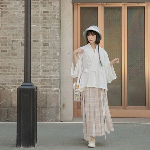 How to Match Boots for Hanfu in Winter? 9