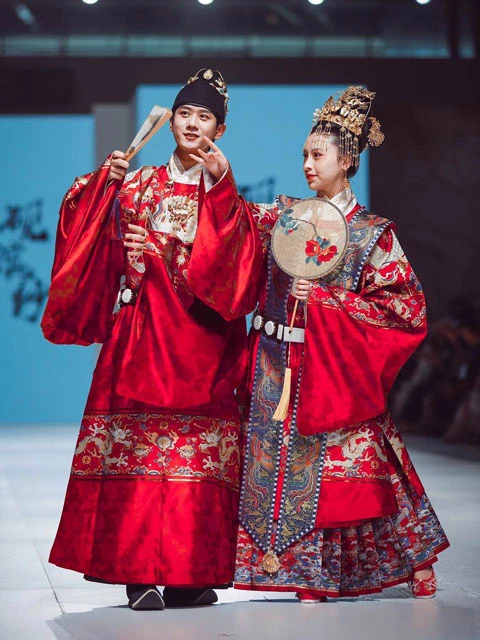 4 Kinds of Essential Props for Hanfu Photography