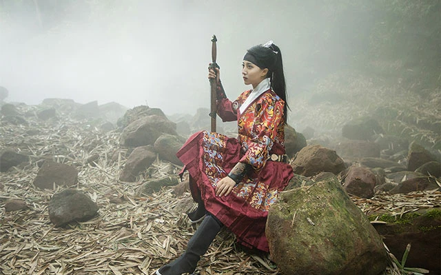 4 Kinds of Essential Props for Hanfu Photography