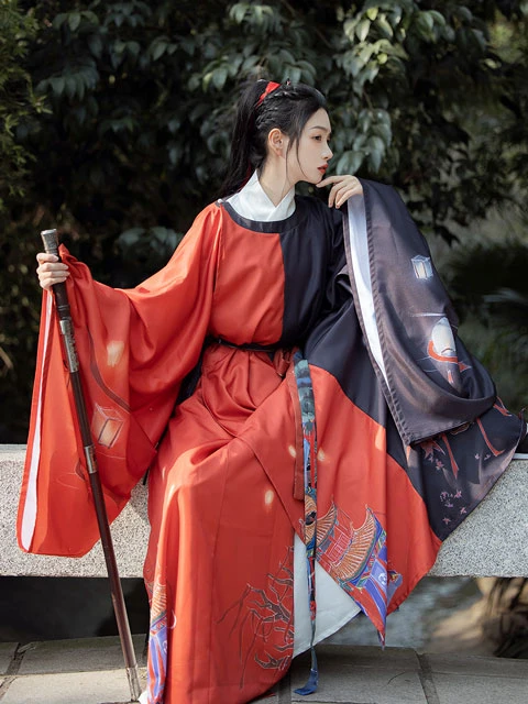 4 Kinds of Essential Props for Hanfu Photography