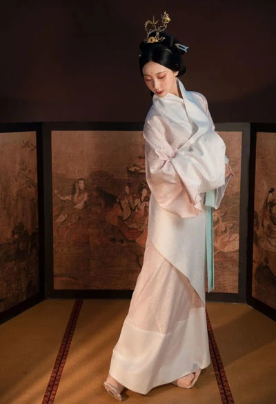 5 Kind of Beauty Traditional Chinese Clothing for Female 3