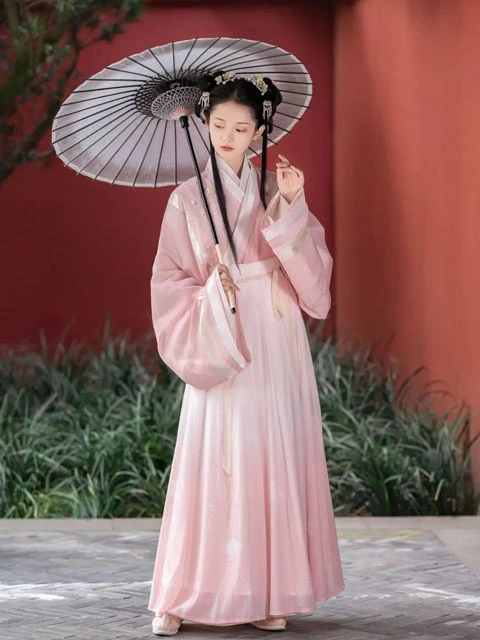 8 Examples of Common Fabrics Used in Hanfu Making 13