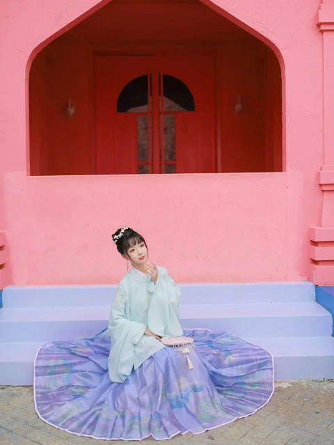 8 Examples of Common Fabrics Used in Hanfu Making 16